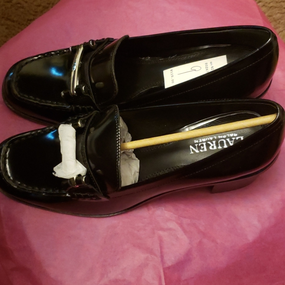 Shoe - Picture 7 of 7